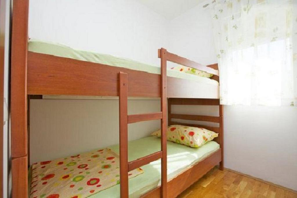 Apartments And Rooms Misic Trogir Quarto foto
